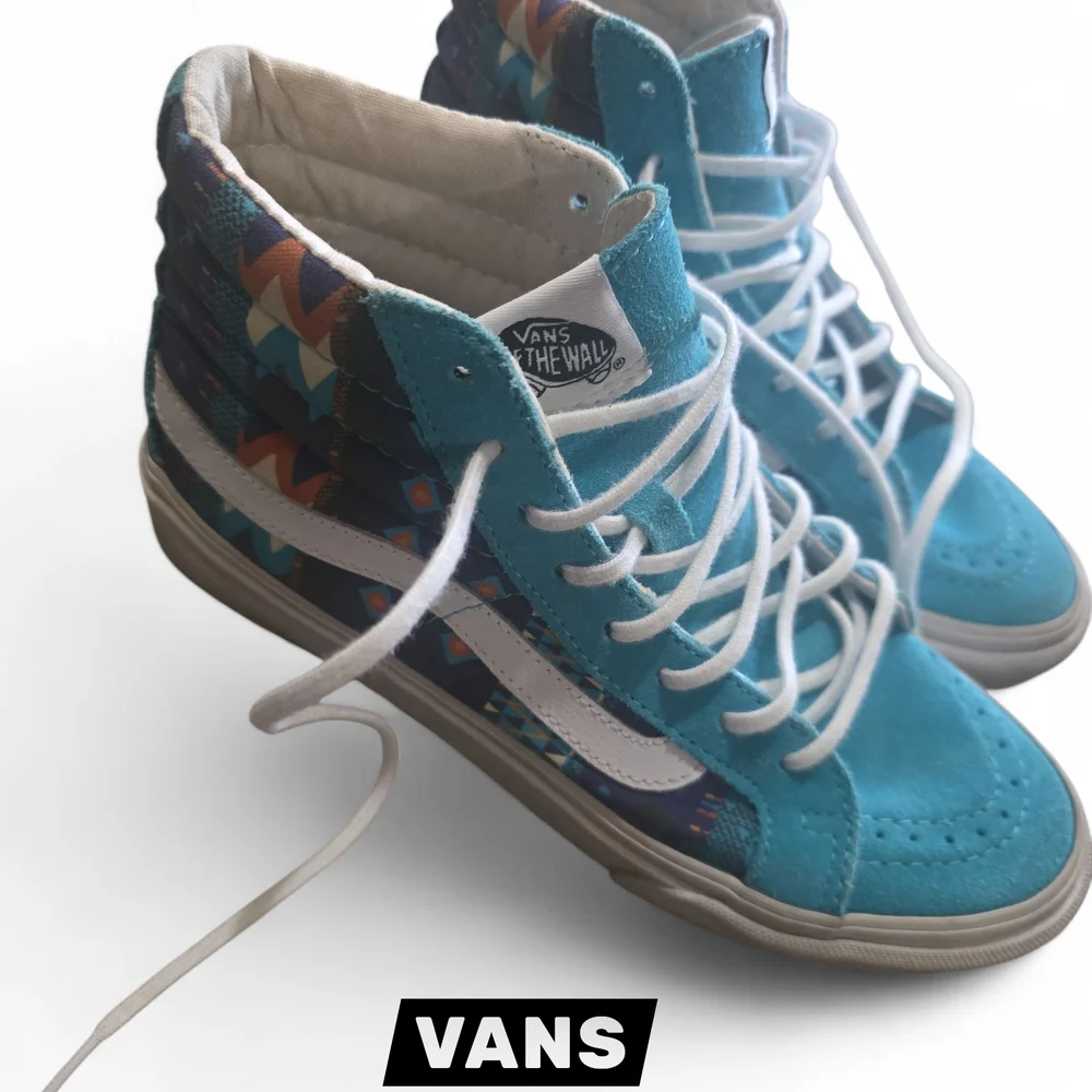 Vans - Picture 2 of 3